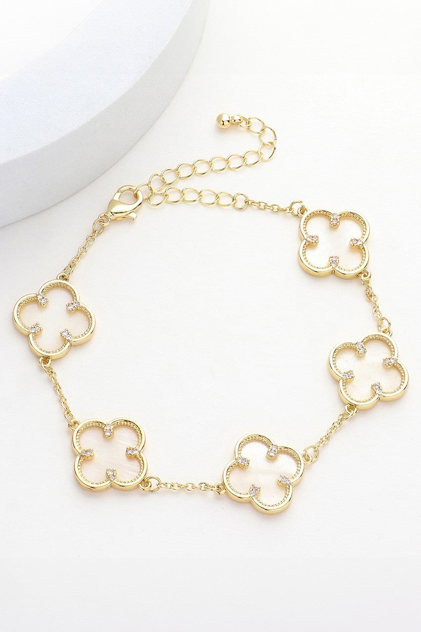 Carly Clover Bracelet in Ivory