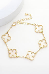 Carly Clover Bracelet in Ivory