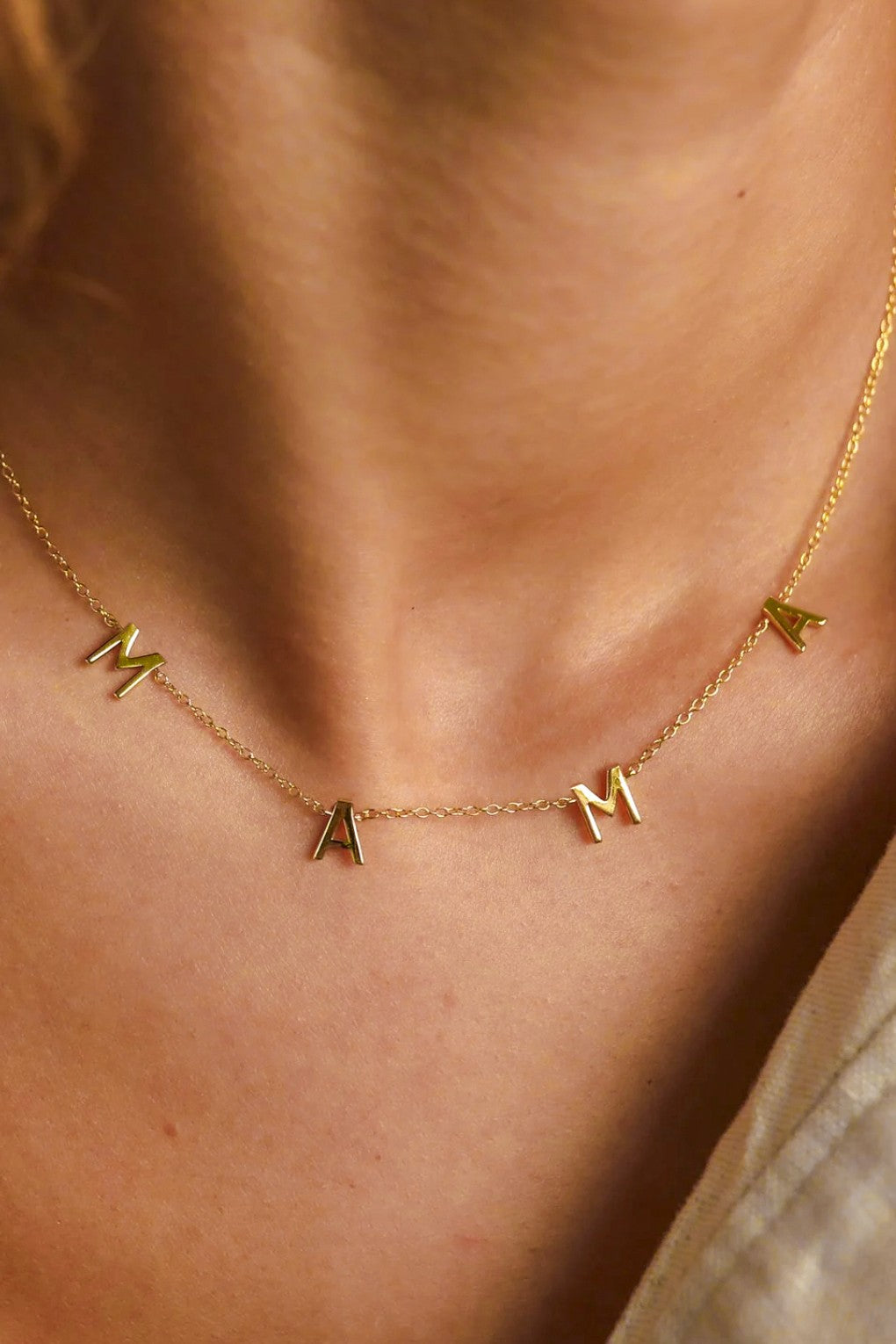 MAMA Necklace in Gold