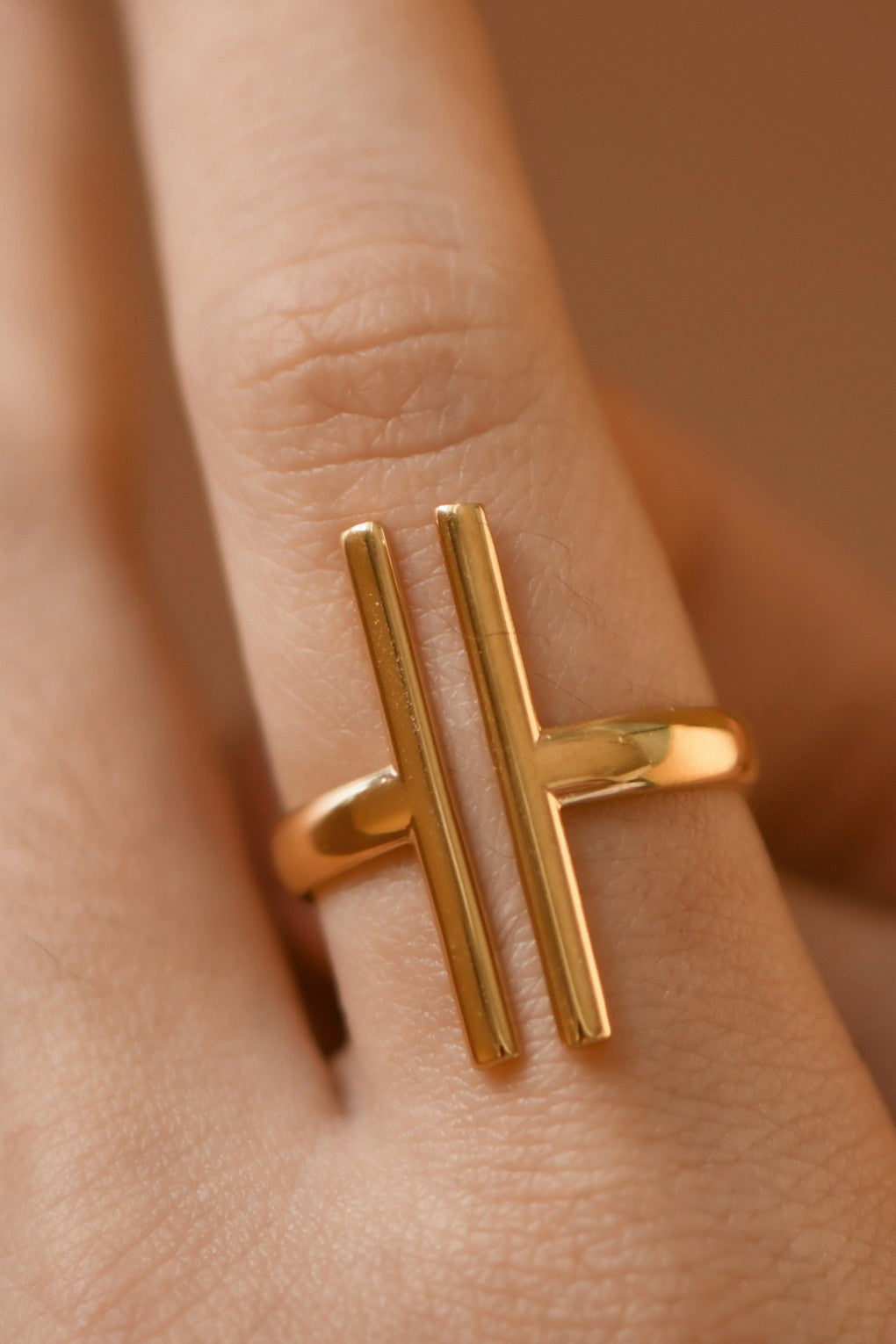 Linear Gold Ring